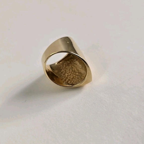 18K solid gold Sharp Edge Estate Ring - Picture 6 of 15
